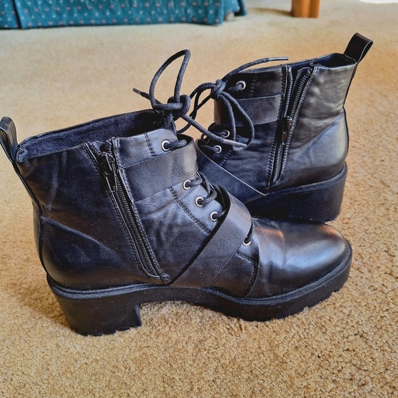 Black Buckle Boots - Picture 6 of 8